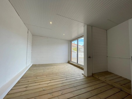 A louer appartement Le May-sur-Èvre 49122; 985 € 