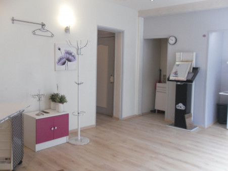 A louer local commercial 840 €  Chaumes en Brie