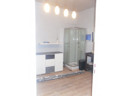 Location local commercial Chaumes en Brie 77390; 840 € 