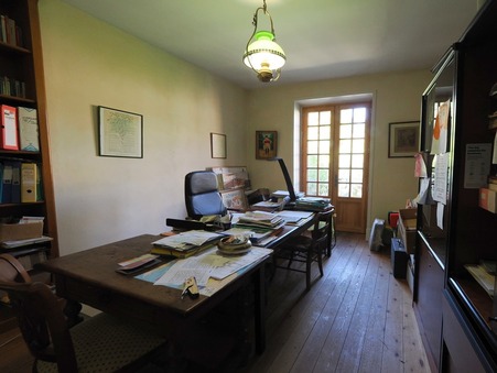 House sur Tournus ; € 575 000  ; Achat Réf. JM520425452