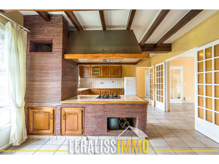 A vendre house Vaux-sur-Seine 78740; € 499 000 