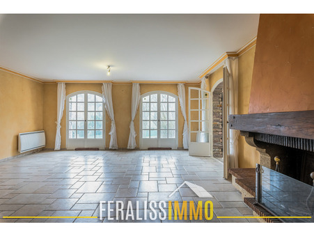 A vendre house Vaux-sur-Seine 78740; € 499 000 