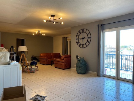 A louer local commercial 5 600 €  Agde