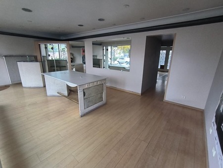 Local professionnel 1 200 €  sur Chamalières (63400) - Réf. 1085