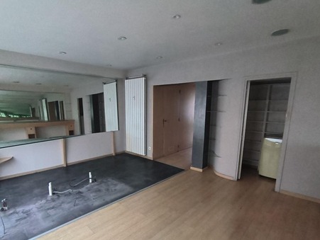 Local professionnel sur Chamalières ; 1 200 €  ; Location Réf. 1085