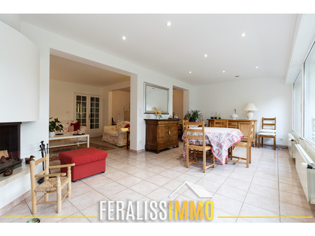 Vente maison 379 900 € Menucourt