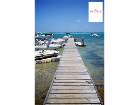 Maison sur Le François ; 2 080 €  ; A louer Réf. LM1706-BLA97_46403