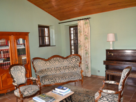 Maison sur Saint-Ambroix ; 360 000 €  ; Achat Réf. 5759