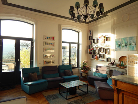 Maison sur Lons le Saunier ; 570 000 €  ; Vente Réf. CL52282547