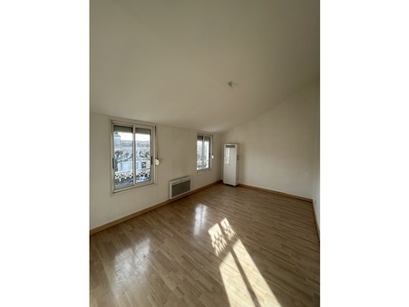 A louer appartement 539 &euro;  Saintes