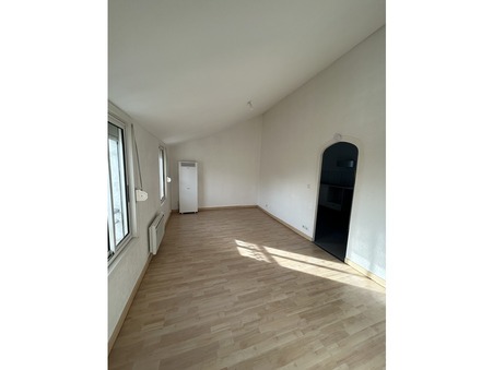 Appartement sur Saintes ; 539 &euro;  ; A louer Réf. 869-HABITATCONSEILG_869