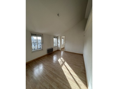 A louer appartement 539 &euro;  Saintes