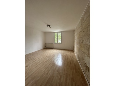 A louer appartement Saintes 17100; 554 &euro; 