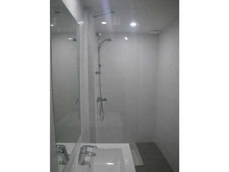 Appartement sur Saintes ; 300 €  ; A louer Réf. 820-HABITATCONSEILG_820