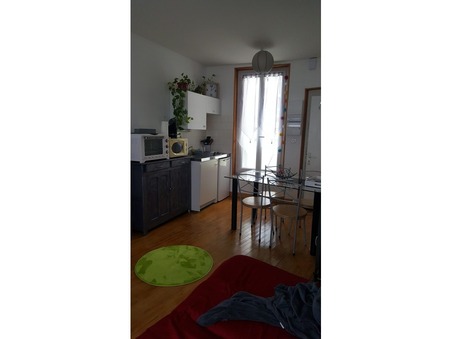 Appartement sur Saintes ; 320 €  ; Location Réf. 821-HABITATCONSEILG_821