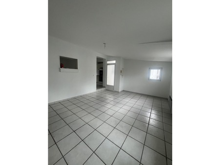 Appartement 526 &euro;  Réf. 5498-HABITATCONSEILG_5498 Saintes