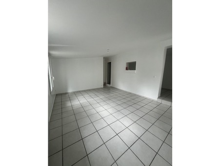 Appartement 526 &euro;  Réf. 5498-HABITATCONSEILG_5498 Saintes