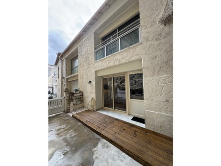 A vendre maison Saintes 17100; 101 900 €