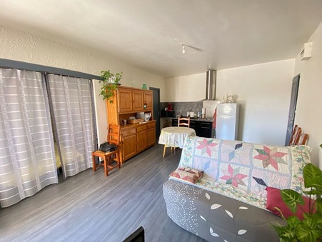 A vendre immeuble Saint Jean D'angély 17400; 180 200 €