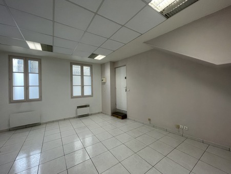 Local commercial 336 €  sur Saintes (17100) - Réf. 577-HABITATCONSEILG_577