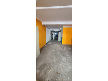 A louer local commercial 2 168 €  Marseille