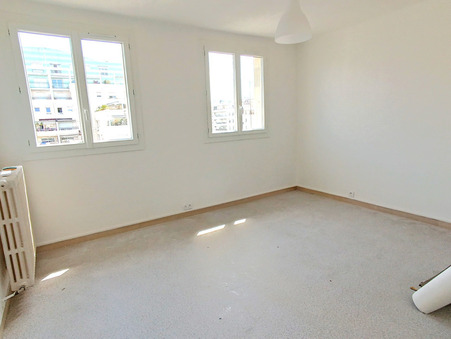A louer appartement Marseille 13006; 820 € 