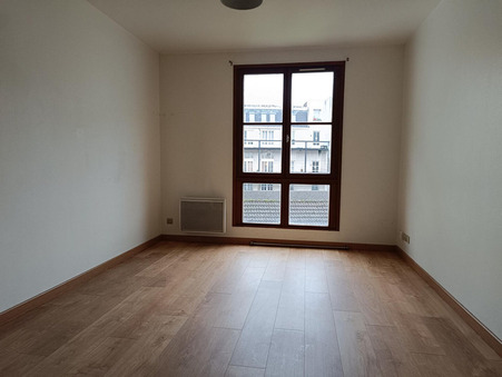 Location appartement Lille 59000; 758 € 