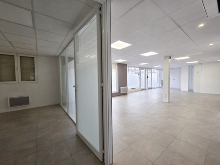 Local commercial 582 000 €  Réf. 11058 Pontault-Combault