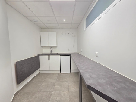 A vendre local commercial Pontault-Combault 77340; 582 000 € 