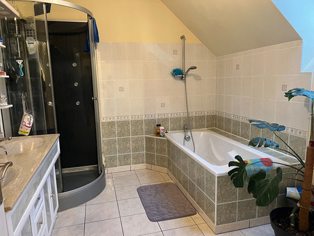 Maison 650 &euro;  sur Saint Denis de Gastines (53500) - Réf. M711823