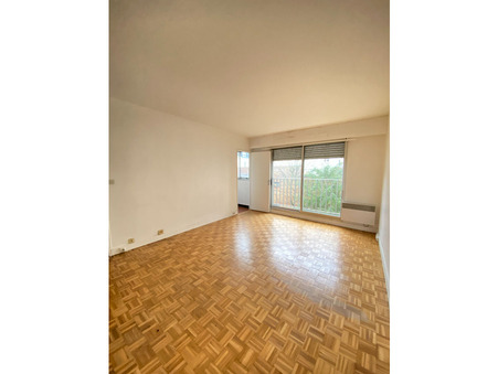 Appartement sur Paris ; 800 €  ; A louer Réf. 4698
