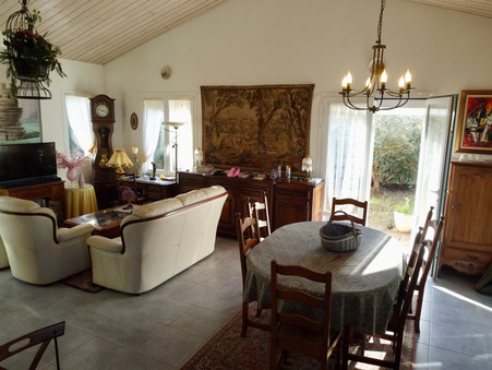 A vendre house Le Château-d'Oléron 17480; € 334 400 