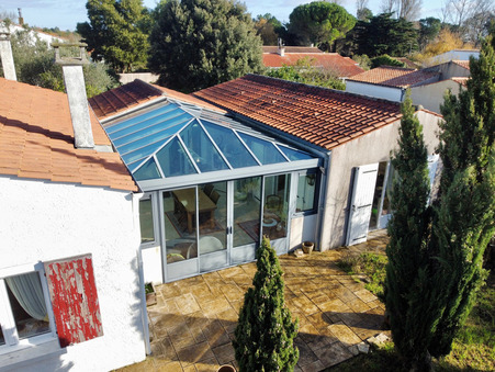 A vendre house Le Château-d'Oléron 17480; € 334 400 