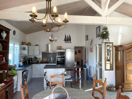 A vendre house Le Château-d'Oléron 17480; € 334 400 