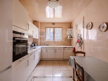 A vendre apartment Saint-Germain-en-Laye 78100; € 490 000 