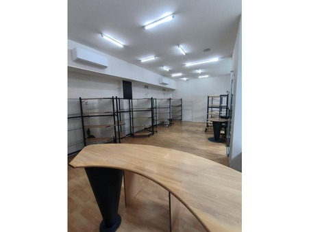 Local professionnel sur Clermont-Ferrand ; 1 660 €  ; A louer Réf. 680