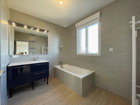 House sur Jallais ; € 319 550  ; Vente Réf. MAIS 755-86488543