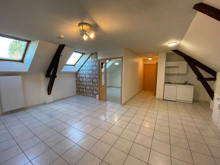 Appartement 355 &euro;  Réf. M702029 Ernee