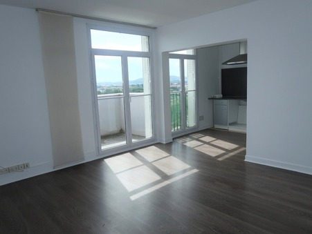 Appartement 620 &euro;  Réf. 0002590123 Clermont Ferrand