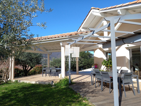 A vendre maison Les Vans 07140; 930 000 € 