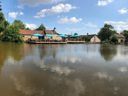 A vendre propriété Chiddes 58170; 700 000 &euro; 