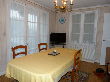 A vendre maison Cosse le Vivien 53230; 85 000 €