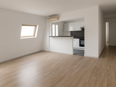 Appartement 1 597 €  Réf. b5ceff1197d52cd_rand Paris 18eme Arrondissement