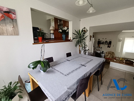 Maison 284 000 €  Réf. NMMV228 Cuers