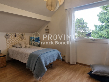 A vendre maison Saint-Julien-en-Genevois 74160; 845 000 &euro; 