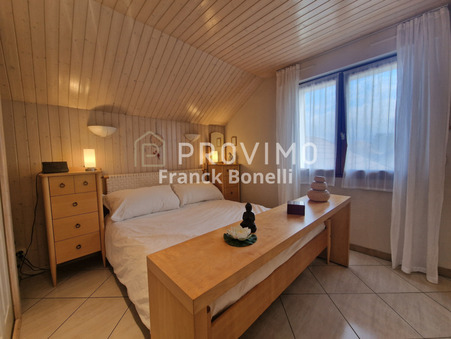 Maison 845 000 &euro;  sur Saint-Julien-en-Genevois (74160) - Réf. 10_STJULMAI25