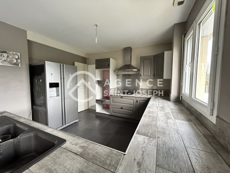 House &euro; 232 000  Réf. 7205 Yvetot