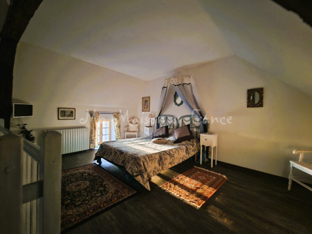 A vendre chateau Moulins 03000; 640 000 &euro;