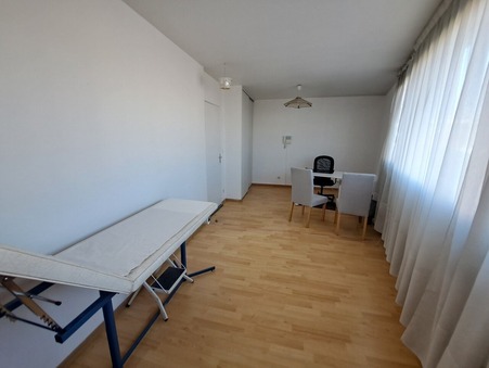 A louer local professionnel Clermont Ferrand 63000; 675 &euro; 