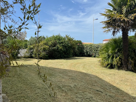 Maison sur Le Château-d'Oléron ; 444 125 &euro; ; Vente Réf. 3600